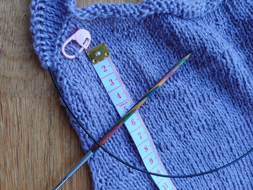Überschrift test strickschule strickanfaenger sabai top
